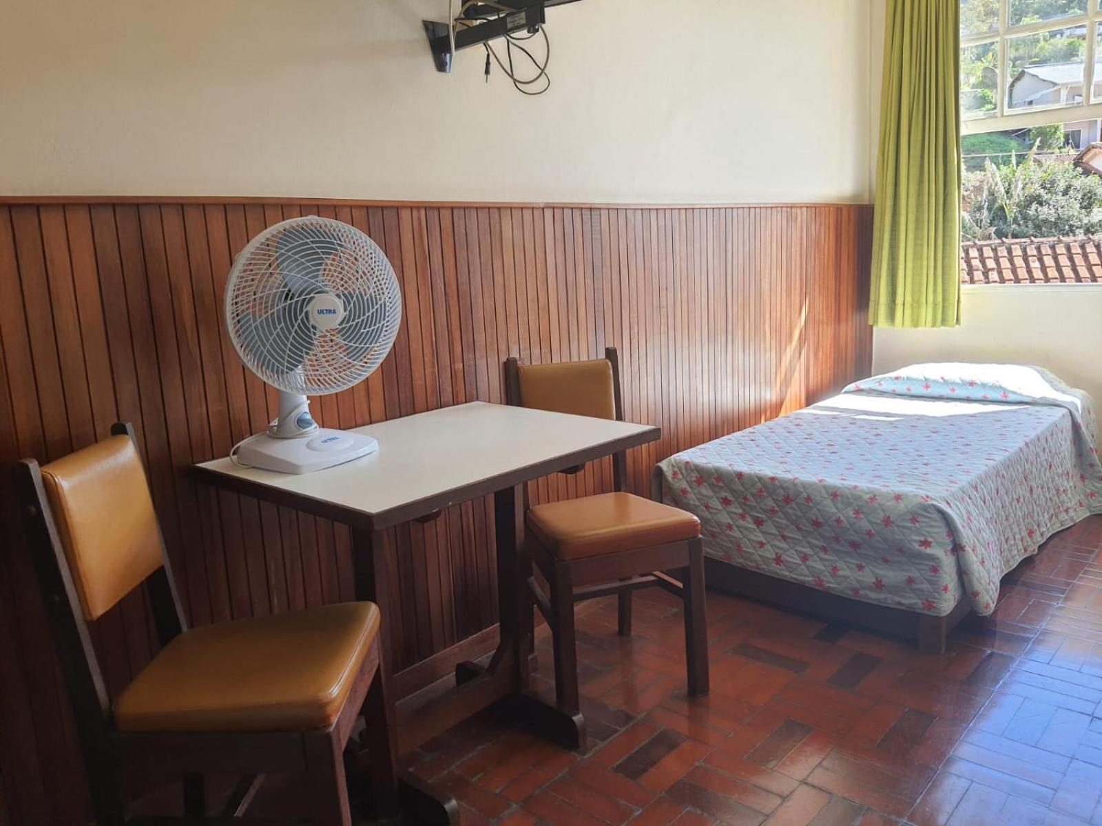 Hotel Bucsky Nova Friburgo Quarto foto