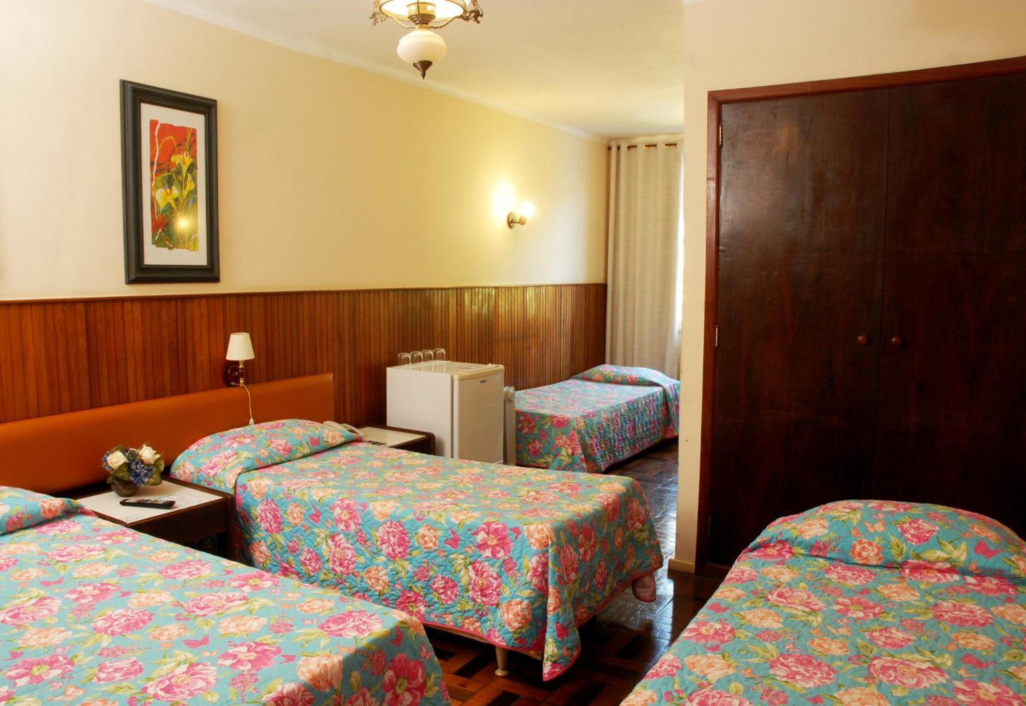 Hotel Bucsky Nova Friburgo Quarto foto