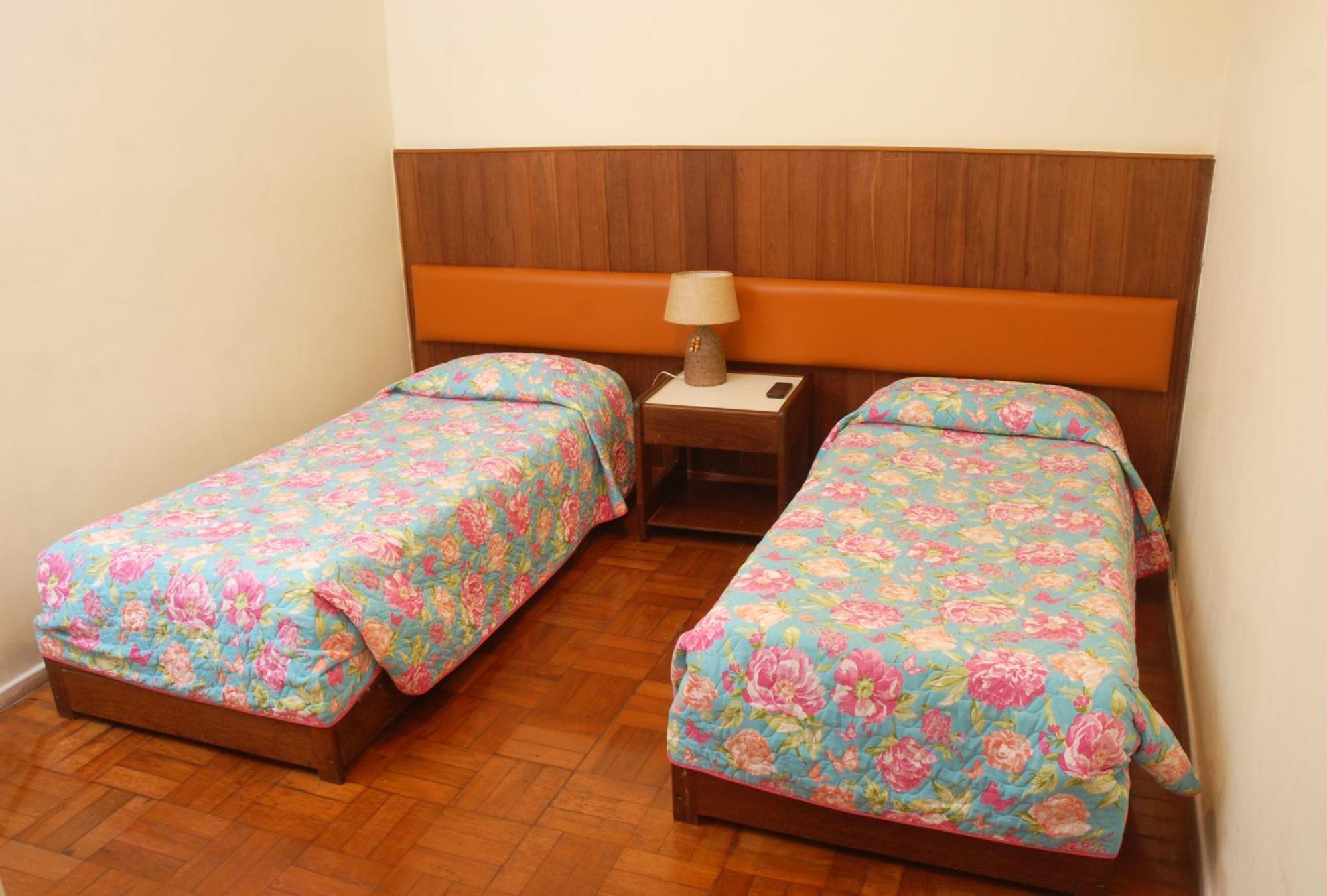 Hotel Bucsky Nova Friburgo Quarto foto