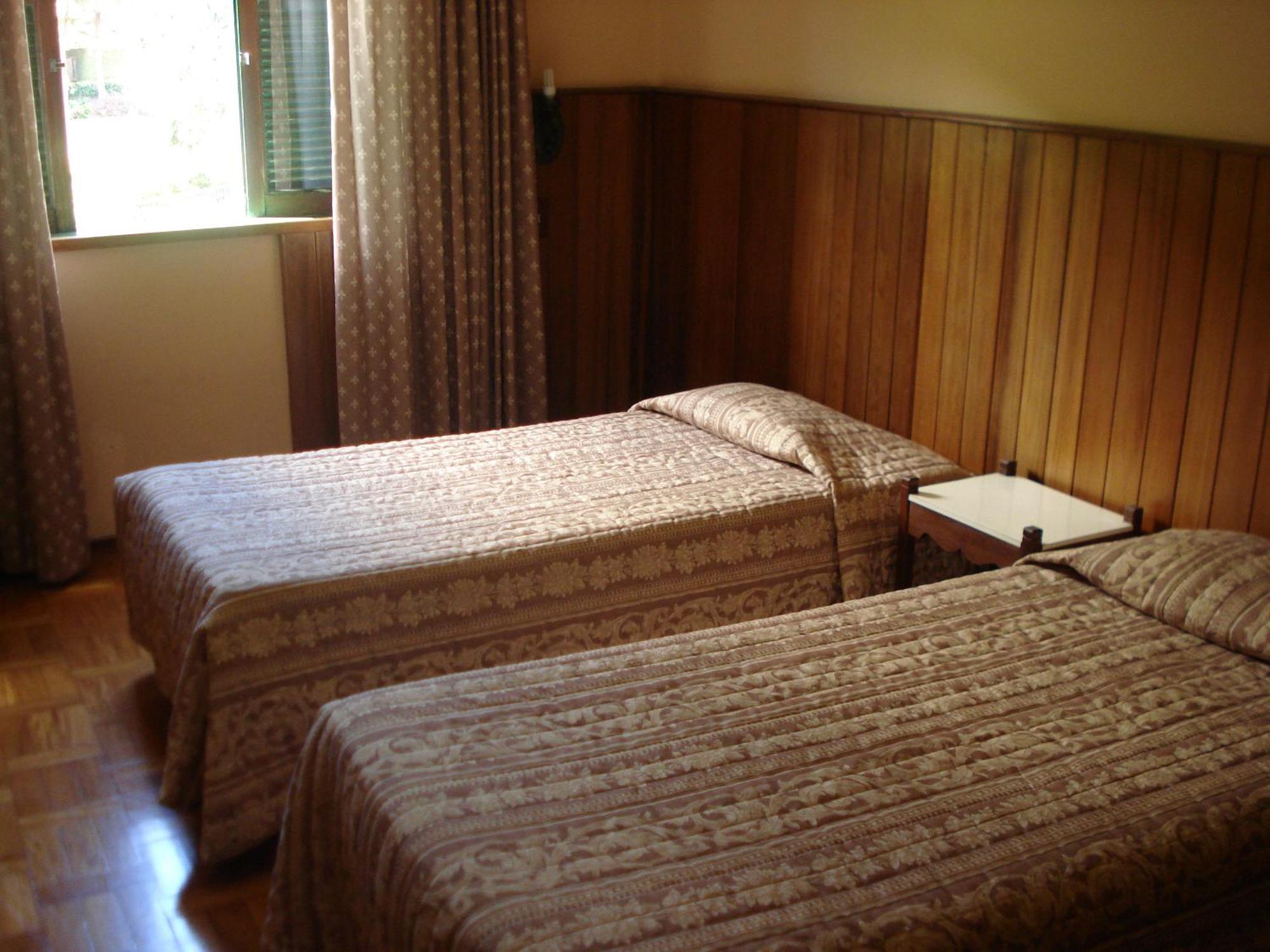 Hotel Bucsky Nova Friburgo Quarto foto